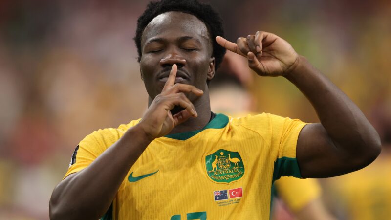 Sus padres escaparon de Burundi por la guerra, nació en un campo de refugiados de Tanzania y hoy brilla con Australia en el Mundial 2026: la historia de Nestory Irankunda